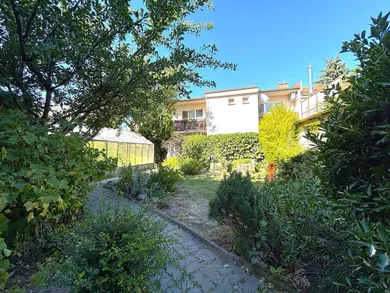 Na predaj dom v Bratislava-Rača · €599 000 · Pôvodný stav