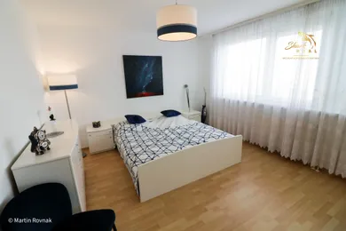 Na prenájom 3-izbový byt, Bratislava-Staré Mesto