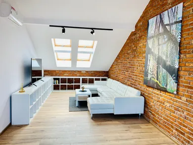 Na prenájom 3-izbový byt, 93 m², Košice-Staré Mesto, Baštová