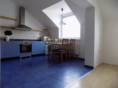 Na prenájom 2-izbový byt, 60 m², Bratislava-Karlova Ves, Kresánkova