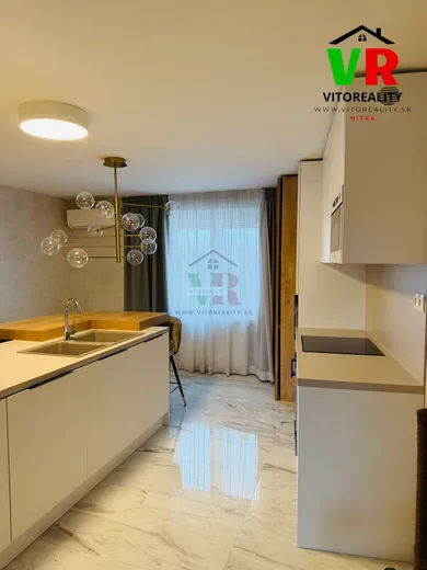 Na prenájom 2-izbový byt, 60 m², Nitra, Za Ferenitkou