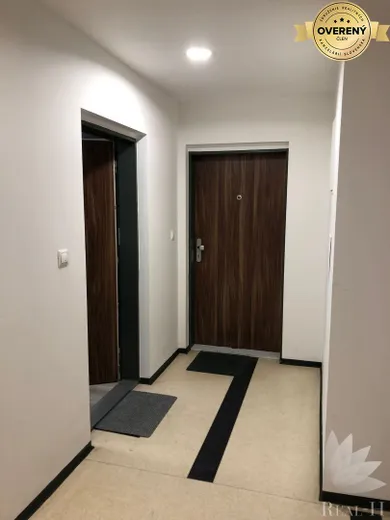 Na predaj 2-izbový byt, 52 m², Bratislava-Ružinov, Nevädzová