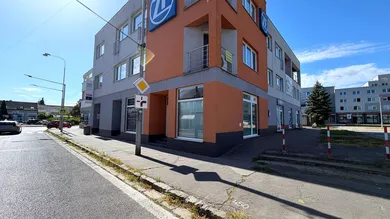 Kiadó kereskedelmi ingatlanok, Levice · €550