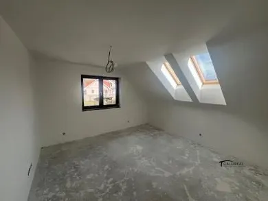 Na predaj 4-izbový dom, 165 m², Limbach, Športová