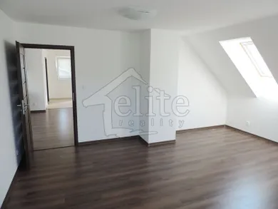 Na prenájom 3-izbový byt, 115 m², Považská Bystrica, Považská Teplá