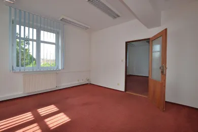Na prenájom komerčné v Poprad · €447 · Čiastočná rekonštrukcia