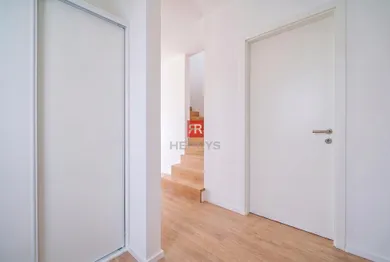 Na predaj 3-izbový dom, 85 m², Bratislava-Vajnory, Roľnícka