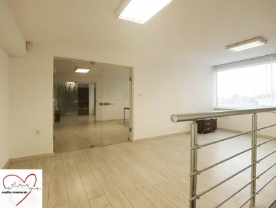 Na prenájom komerčné v Trnava · €450 · Pôvodný stav