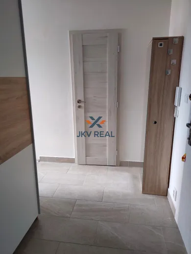 Na prenájom 2-izbový byt, 69 m², Spišská Nová Ves