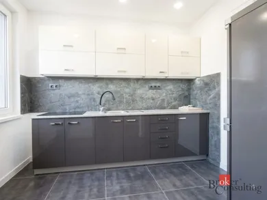 Квартири в оренду, 3-кімнатні, Humenné · €600