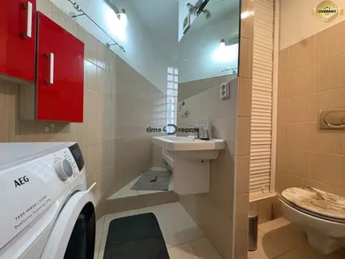 Na predaj 3-izbový byt, 84 m², Levice