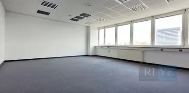 Komerčné priestory na prenájom, Bratislava-Ružinov · €405