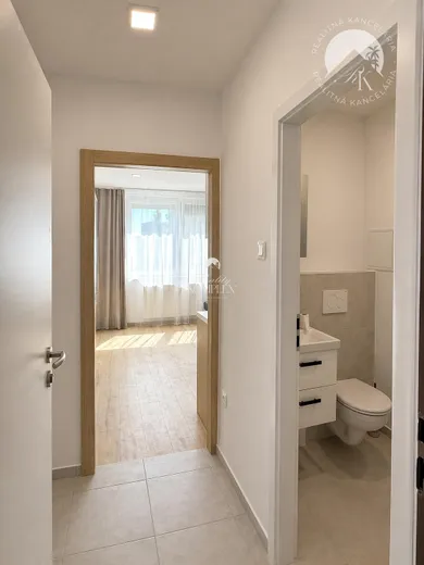 Na prenájom 1-izbový byt, 21 m², Komárno, Vodná