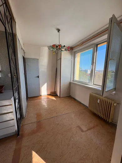 Na predaj 2-izbový byt, 67 m², Michalovce, Okružná