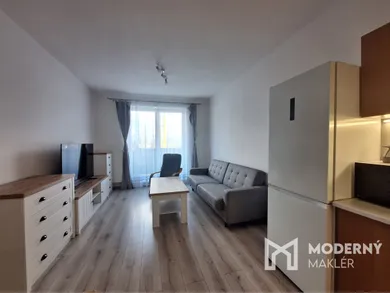 Na prenájom 2-izbový byt, 42 m², Žilina, -