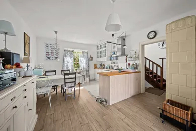 Na predaj 4-izbový dom, 160 m², Bratislava-Nové Mesto, Za Kasárňou