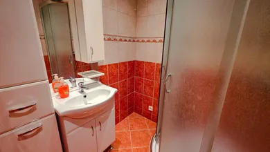 Na predaj 2-izbový byt, 62 m², Levice