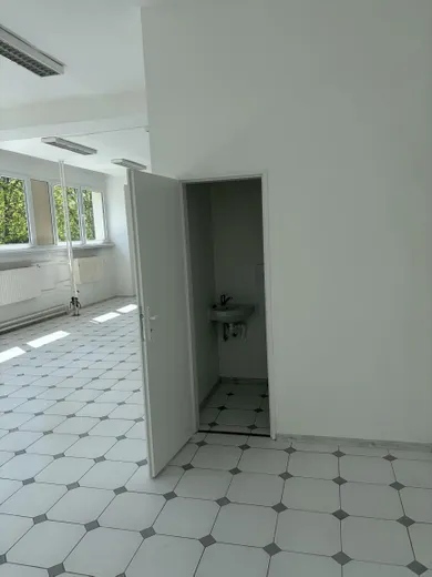 Na prenájom komerčné, 75 m², Martin, Jesenského
