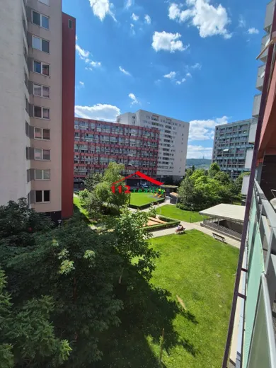 Na predaj 2-izbový byt, 89 m², Bratislava-Nové Mesto, Tomášikova