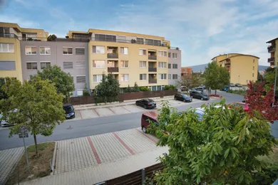 Na prenájom 2-izbový byt, 65 m², Bratislava-Devínska Nová Ves