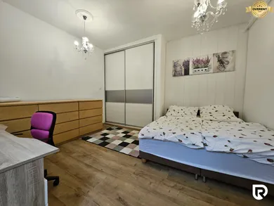 Na prenájom 3-izbový byt, 90 m², Bratislava-Nové Mesto