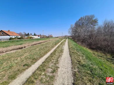 Na predaj pozemok v Svätý Jur · €48 744 · Pôvodný stav