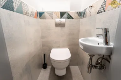Na predaj 2-izbový byt, 76 m², Bratislava-Staré Mesto