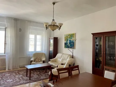 Na prenájom 4-izbový byt, 100 m², Bratislava-Staré Mesto, Námestie SNP