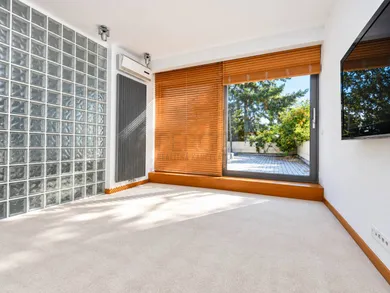 Na prenájom dom, 350 m², Bratislava-Karlova Ves, Svrčia