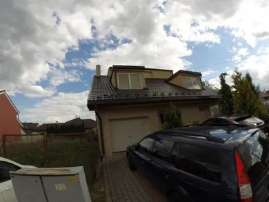 Na predaj 8-izbový dom, 250 m², Piešťany, Orviský kút