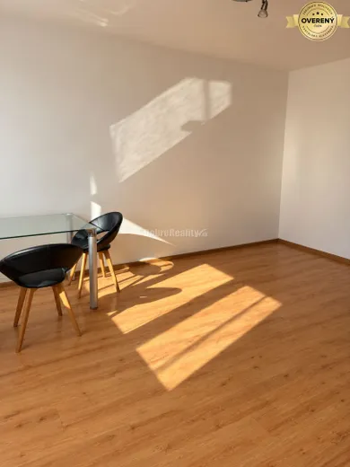Na predaj 2-izbový byt, 55 m², Komárno