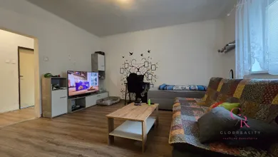 Na predaj dom, 500 m², Kozárovce, Hlavná