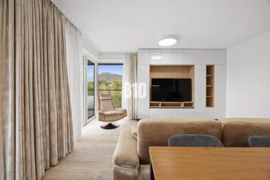 Eladó lakások, 3-szobás, Nitra · €394 000