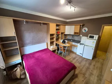 Na predaj 1-izbový byt, 20 m², Nové Zámky, Nábrežná