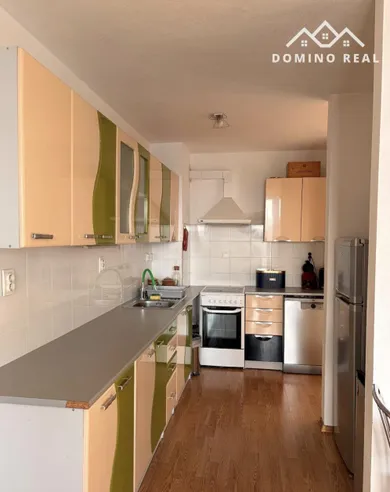 Na predaj 4-izbový byt, 95 m², Bratislava-Nové Mesto