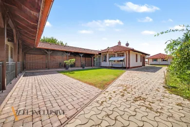Eladó házak, 5-szobás, Dunajská Streda · €349 000