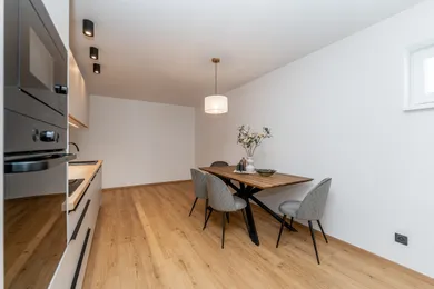 Na predaj 3-izbový byt, 90 m², Košice-Dargovských hrdinov, Na hore