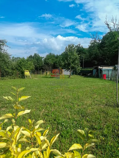 Na predaj pozemok, 600 m², Michalovce