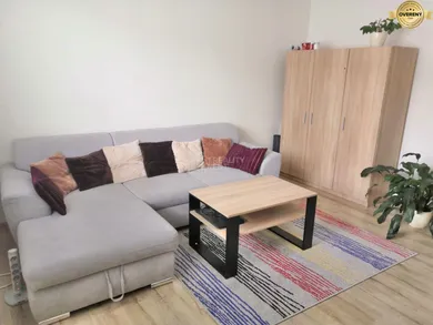 Mieszkania na wynajem, 2-pokojowe, Žilina · €430