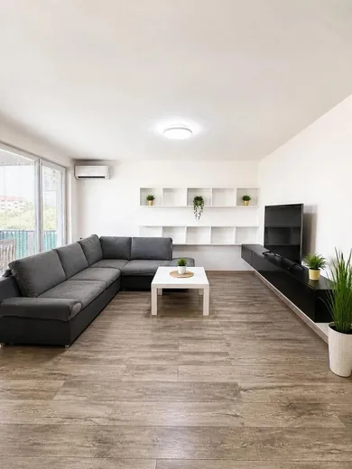Na predaj 2-izbový byt, 60 m², Opoj
