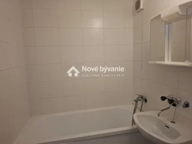 Na predaj 1-izbový byt, 34 m², Vranov nad Topľou