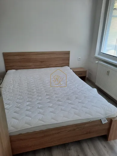 Na prenájom 1-izbový byt, 37 m², Nitra, Lúčna
