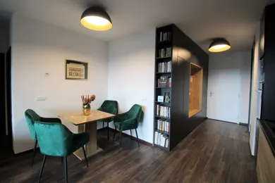 Na predaj 2-izbový byt, 65 m², Bratislava-Nové Mesto, Bajkalská