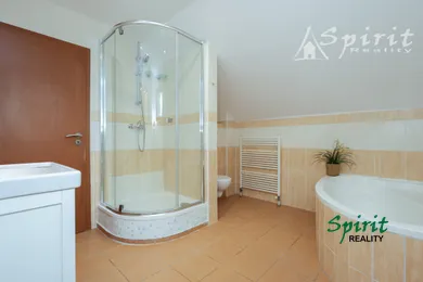 Na predaj 4-izbový dom, 81 m², Jánovce