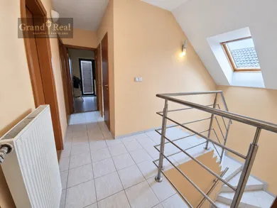 Na predaj 6-izbový dom, 152 m², Štvrtok na Ostrove