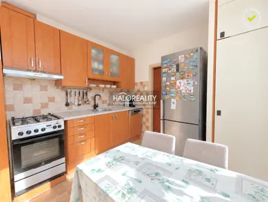 Byty na predaj 4-izbový, Bratislava-Dúbravka · €245 500