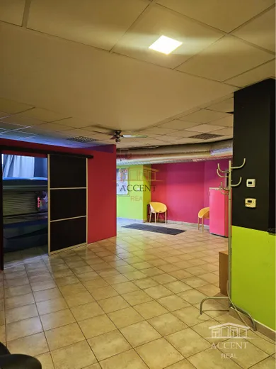 Na predaj komerčné, 154 m², Bratislava-Karlova Ves, Hany Meličkovej