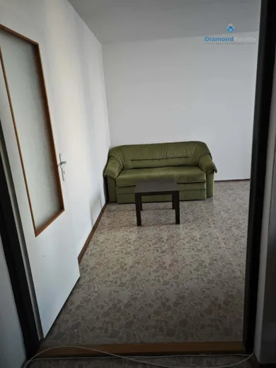 Na prenájom 1-izbový byt, 41 m², Senica, Svobodu