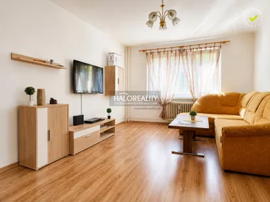 Na prenájom 2-izbový byt, 57 m², Handlová