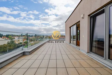 Na prenájom 4-izbový byt, 98 m², Nitra, Hodžova